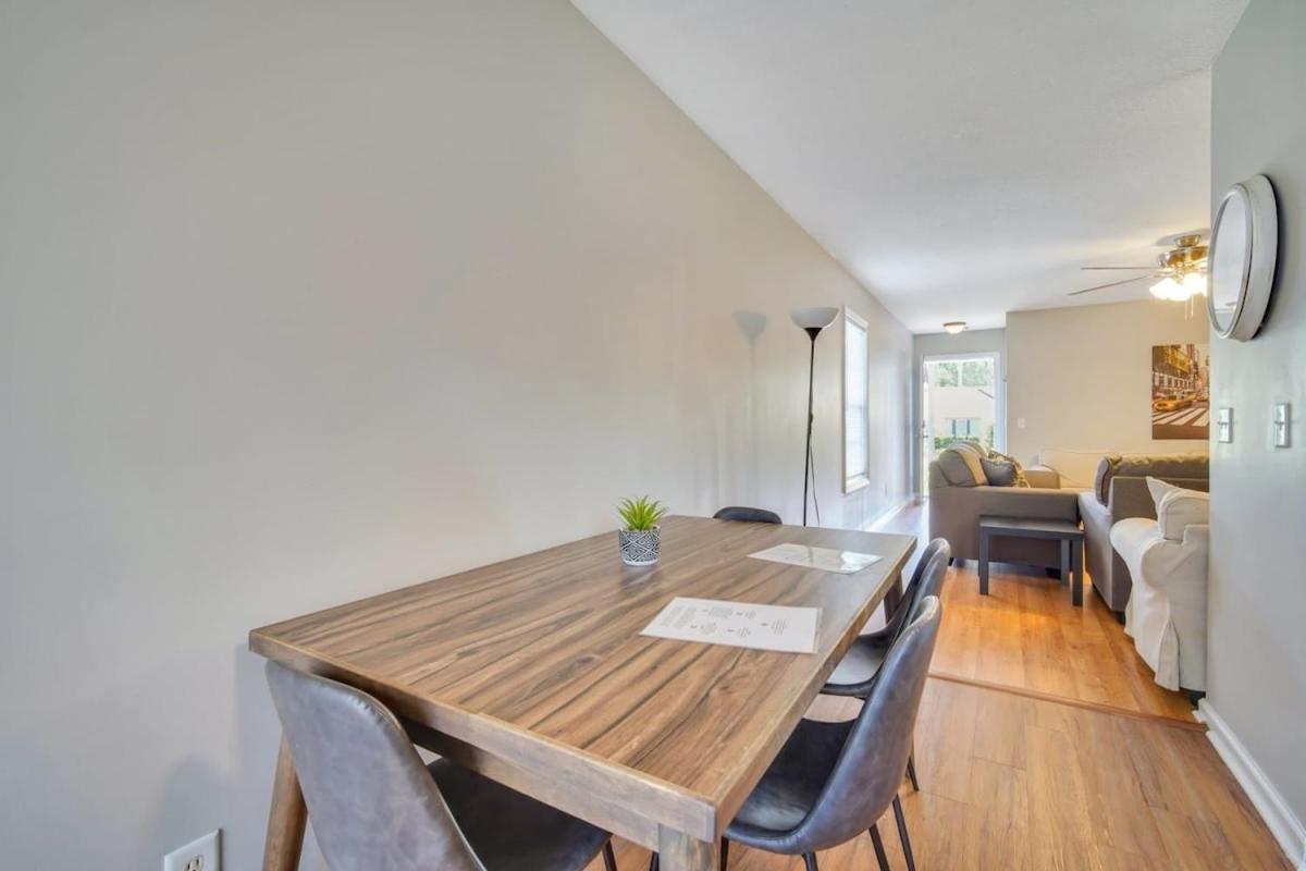 Charming Gray Home- 5 Mins From Gsu! Стейтсборо Экстерьер фото