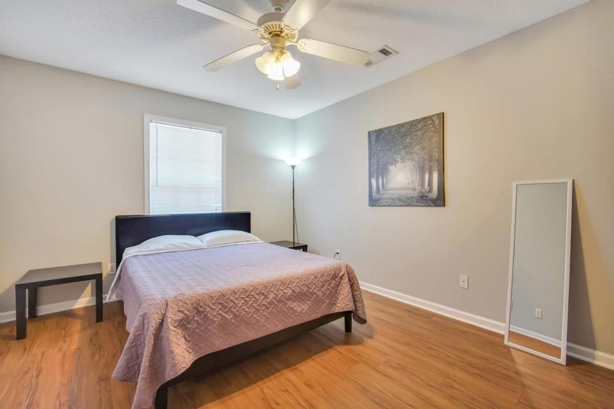 Charming Gray Home- 5 Mins From Gsu! Стейтсборо Экстерьер фото