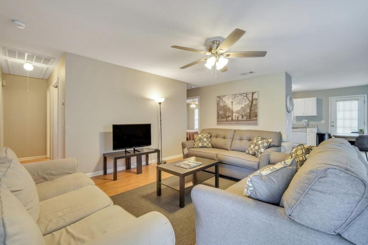 Charming Gray Home- 5 Mins From Gsu! Стейтсборо Экстерьер фото