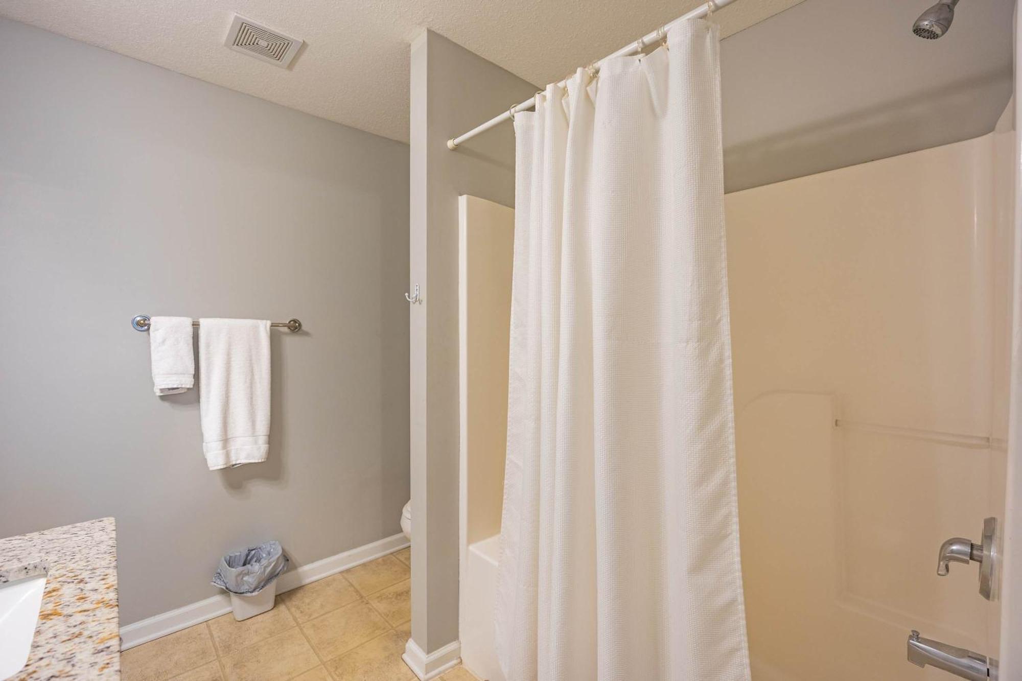 Charming Gray Home- 5 Mins From Gsu! Стейтсборо Экстерьер фото